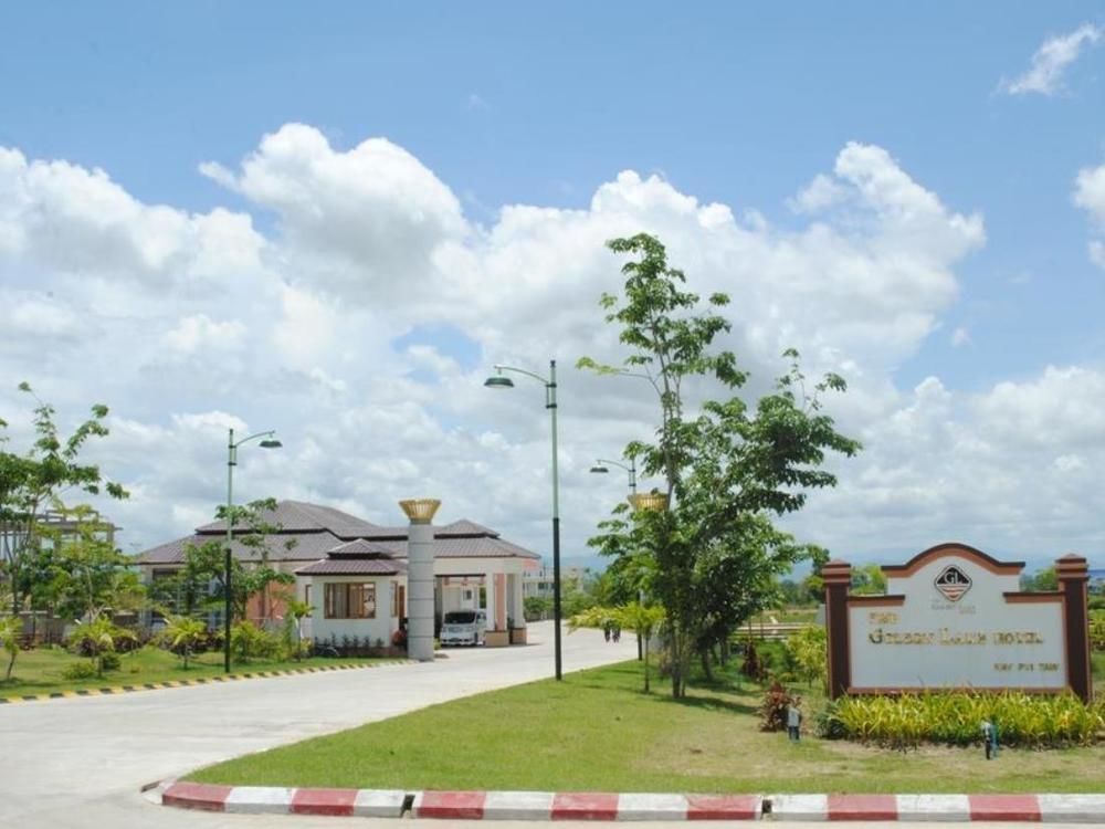 The Golden Lake Hotel Naypyidaw Exterior photo